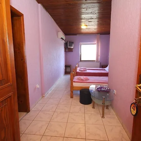 Alexandar Gasthof Palić